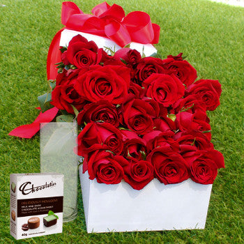 12 Red Roses, Chocolates with Vase