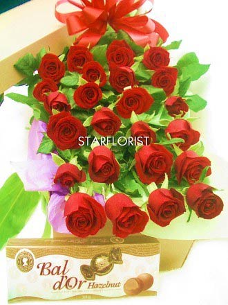 30 Premium Long Roses and Chocolates